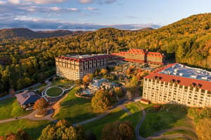 thumbnail: Outdoor pool