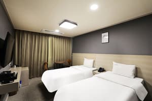 thumbnail: Room