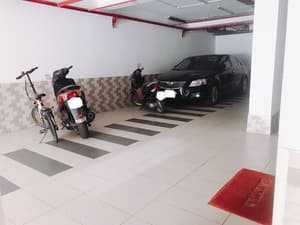 thumbnail: Parking