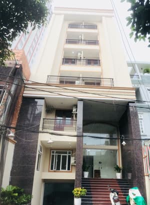 thumbnail: Front of property