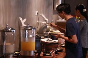 thumbnail: Restaurant