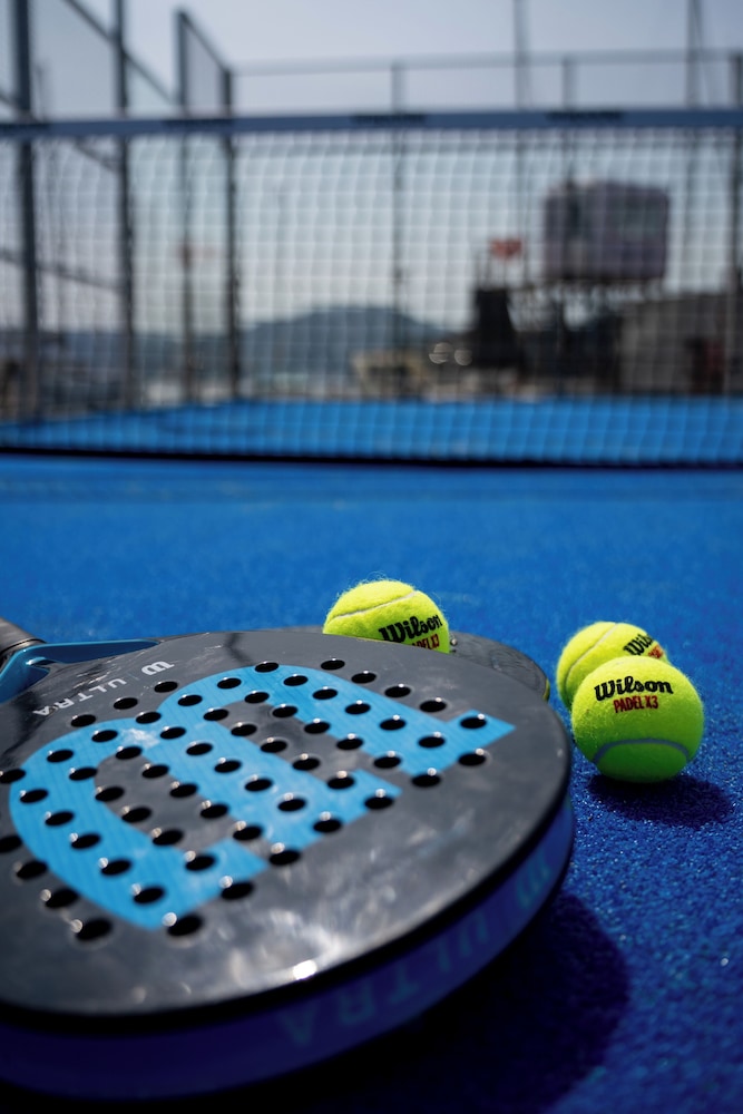 Tennis court