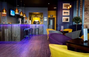 thumbnail: Bar (on property)