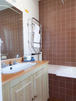 thumbnail: Bathroom sink