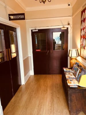 thumbnail: Interior entrance