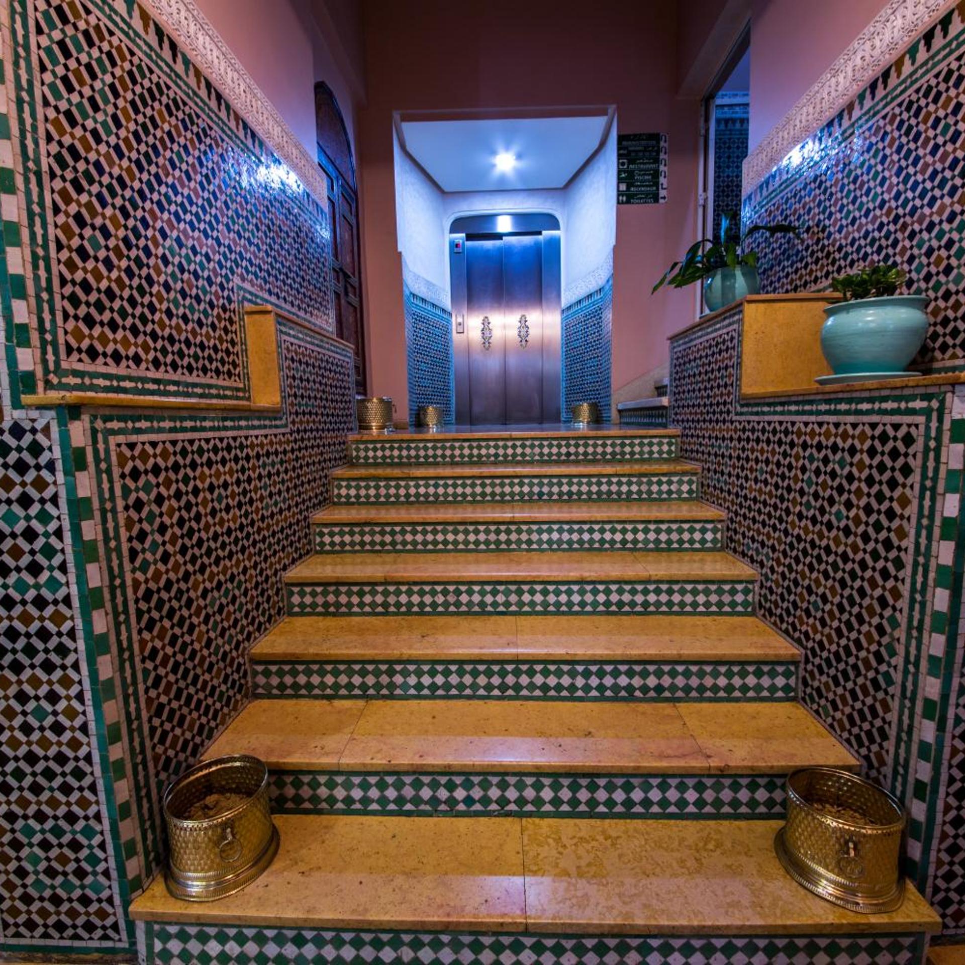 Swimming pool-spa
