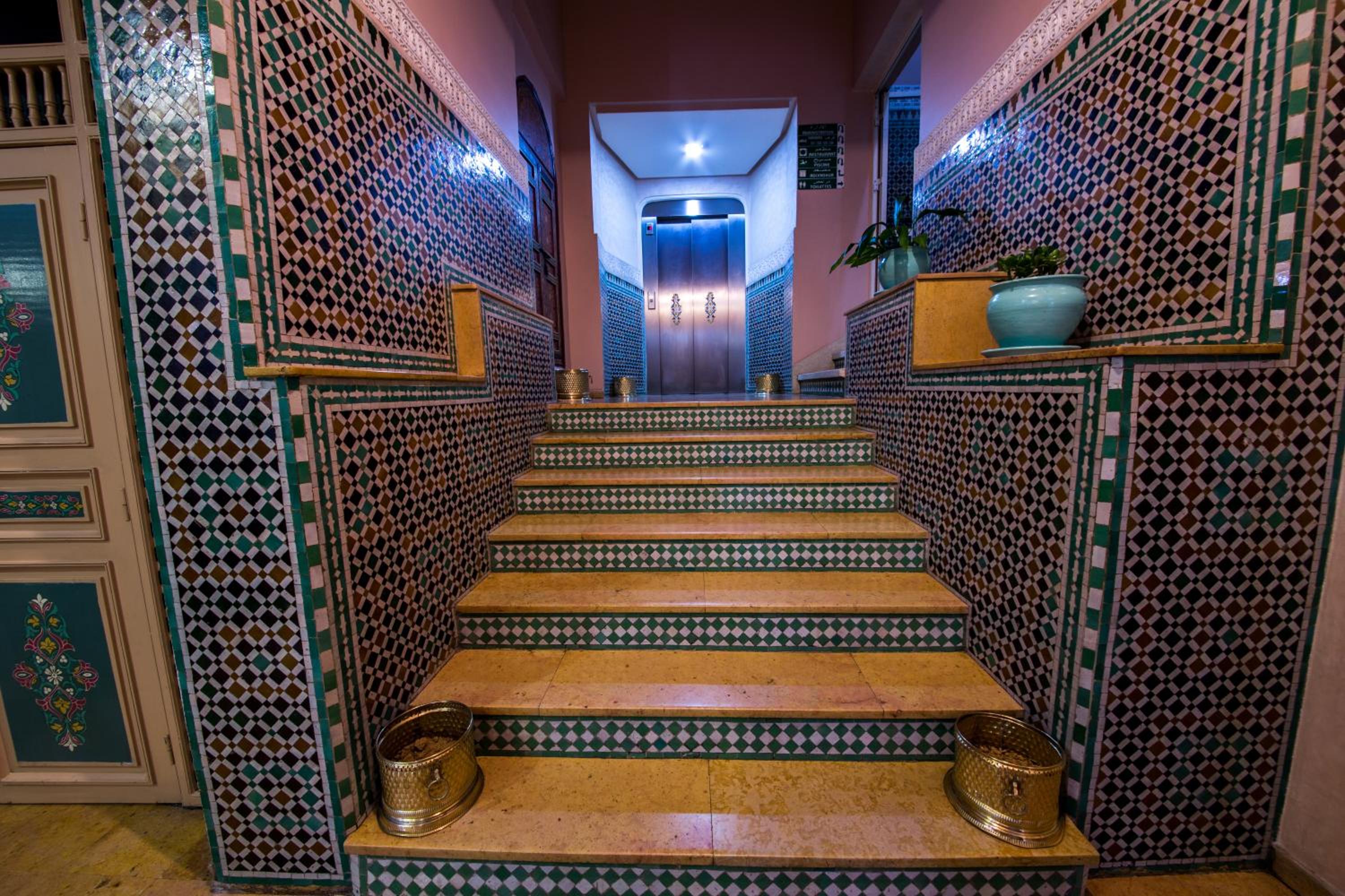 Swimming pool-spa
