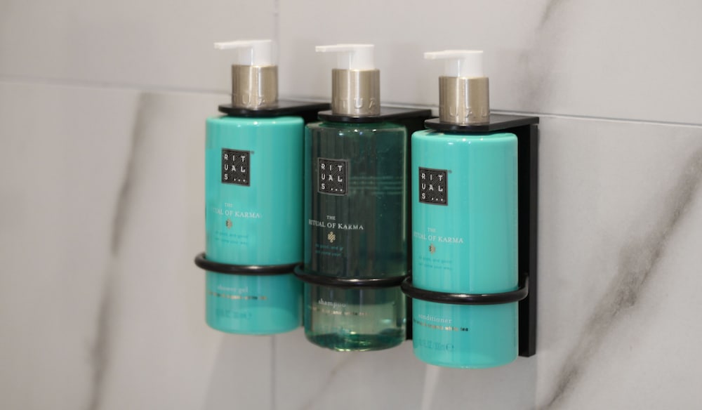 Bathroom amenities