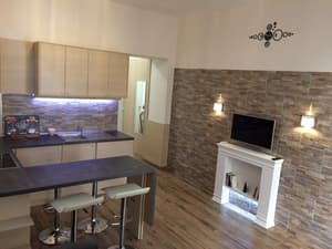 thumbnail: Interior entrance