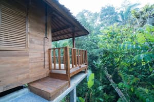 thumbnail: Exterior