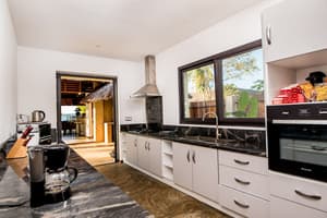 thumbnail: Breakfast area