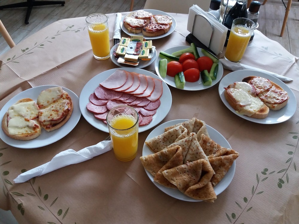 Breakfast meal