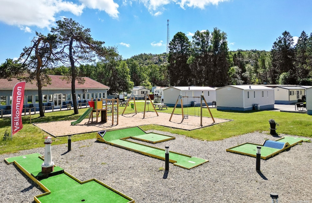 Mini-golf