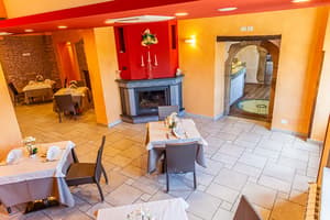 thumbnail: Restaurant