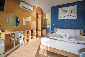 thumbnail: Room