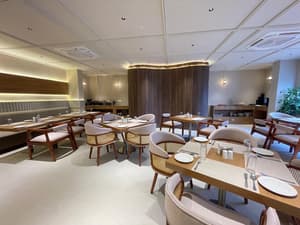 thumbnail: Restaurant