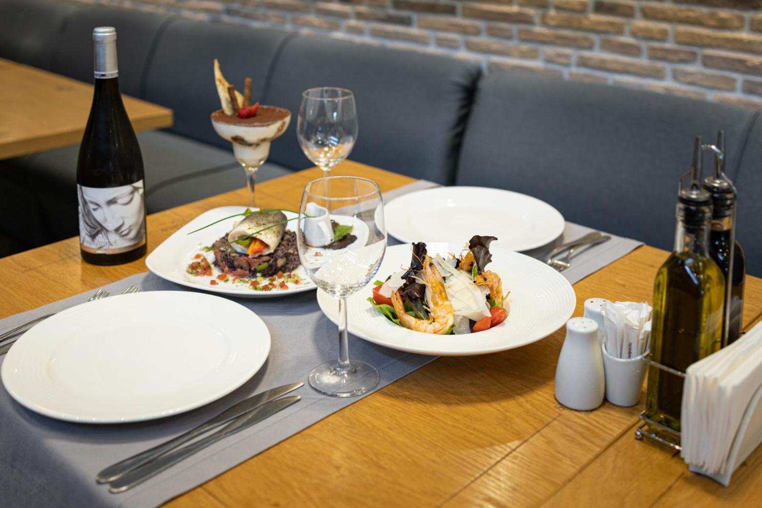 Restaurant-cafeteria