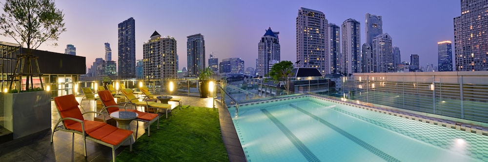 Rooftop pool