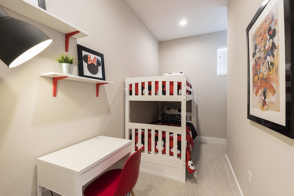 Children's theme room