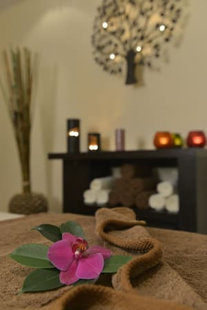 thumbnail: Massage