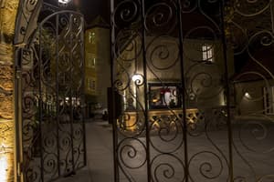 thumbnail: Property entrance