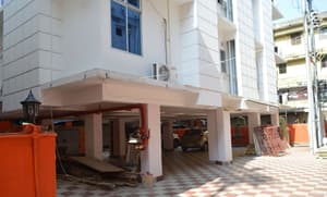 thumbnail: Parking