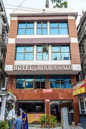 thumbnail: Front of property - evening/night