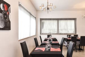 thumbnail: Breakfast area
