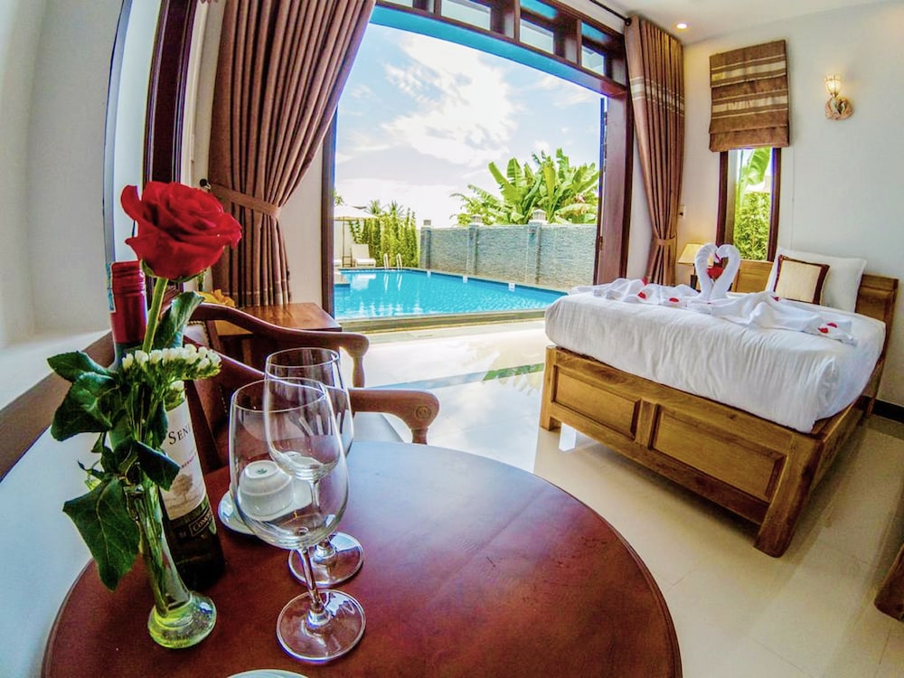 Swimming pool-spa