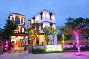 thumbnail: Hotel