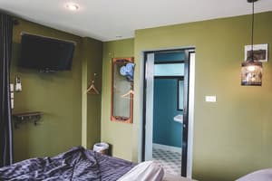 thumbnail: Room