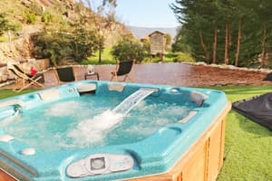 thumbnail: Outdoor pool