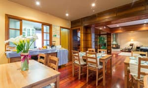 thumbnail: Breakfast area