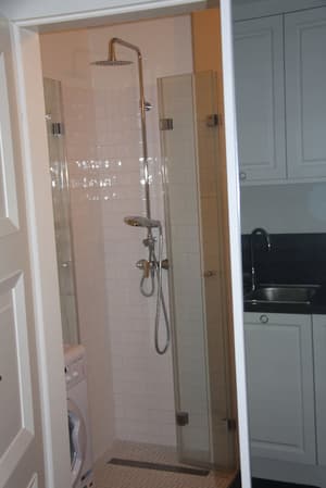thumbnail: Bathroom shower
