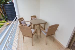 thumbnail: Breakfast area