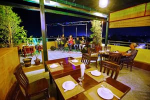 thumbnail: Restaurant