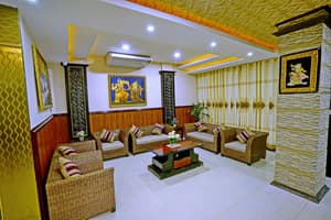 thumbnail: Lobby sitting area
