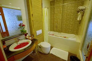 thumbnail: Jetted tub