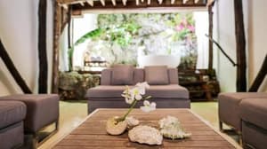 thumbnail: Interior detail