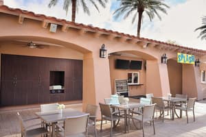 thumbnail: Bar (on property)
