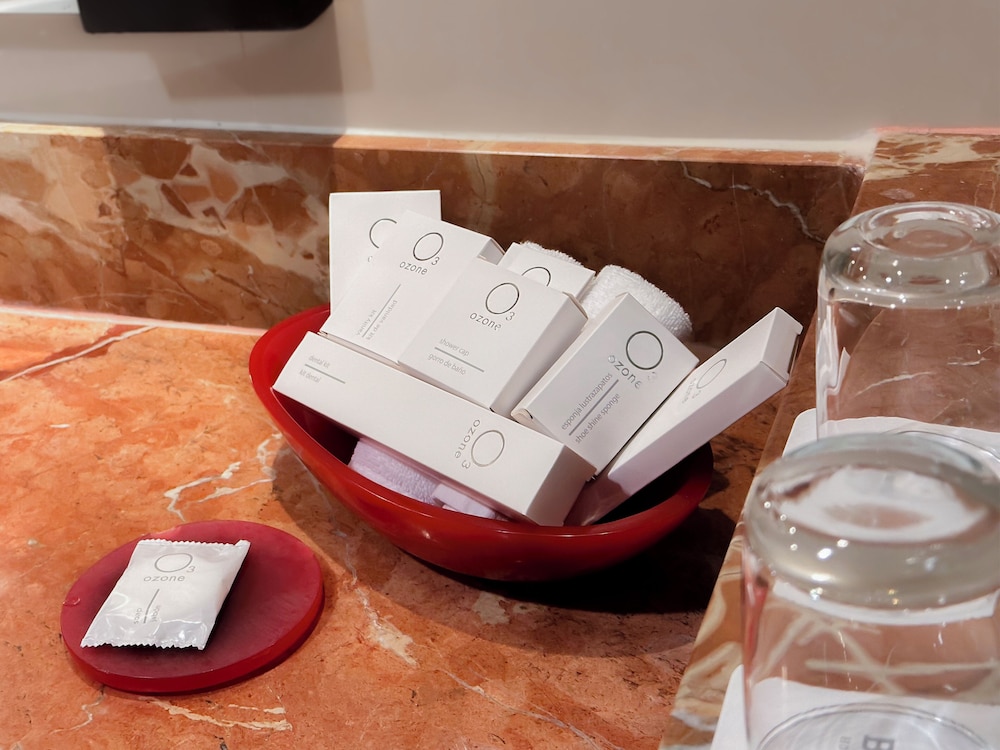 Bathroom amenities