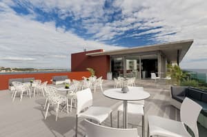 thumbnail: Bar (on property)