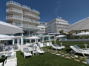 thumbnail: Front of property