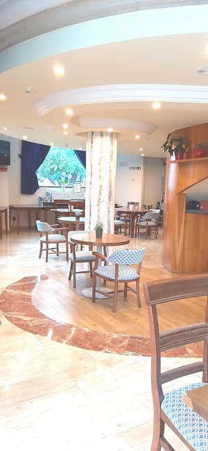 thumbnail: Lounge