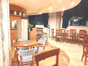 thumbnail: Restaurant