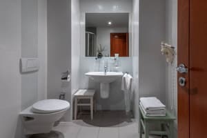 thumbnail: Bathroom