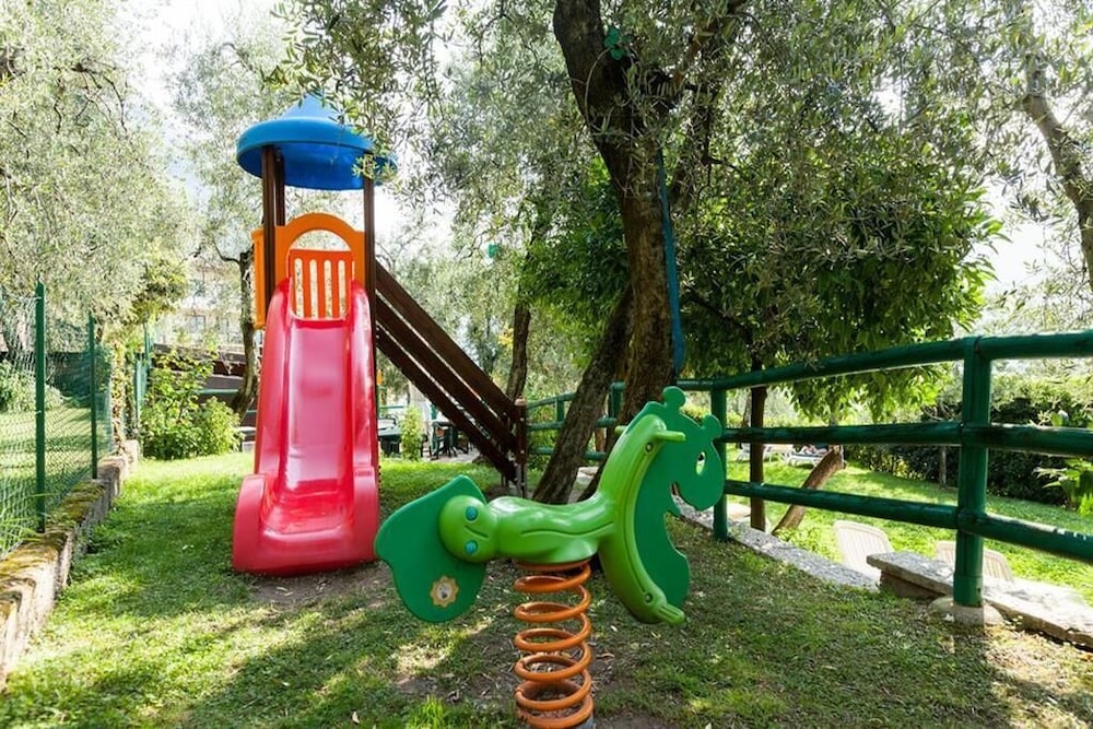 Children's play area - outdoor