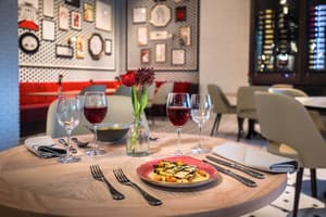 thumbnail: Restaurant