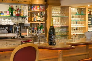 thumbnail: Bar (on property)