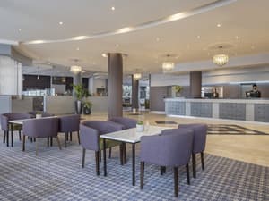thumbnail: Bar (on property)